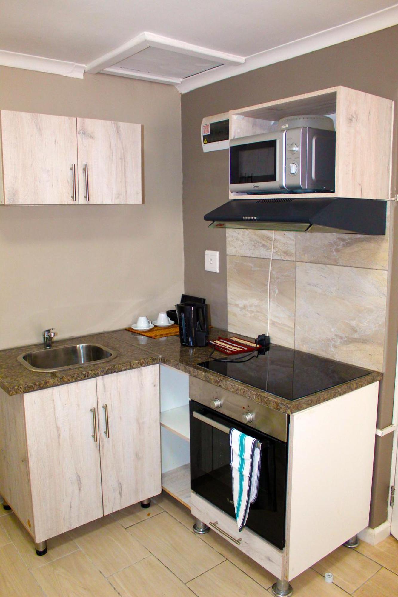 103Onwallace Self Catering Guest House ケープタウン エクステリア 写真