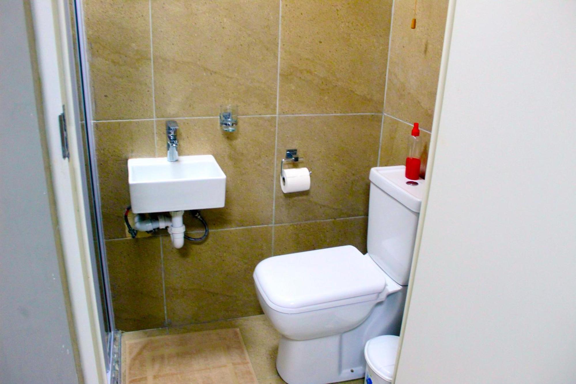 103Onwallace Self Catering Guest House ケープタウン エクステリア 写真