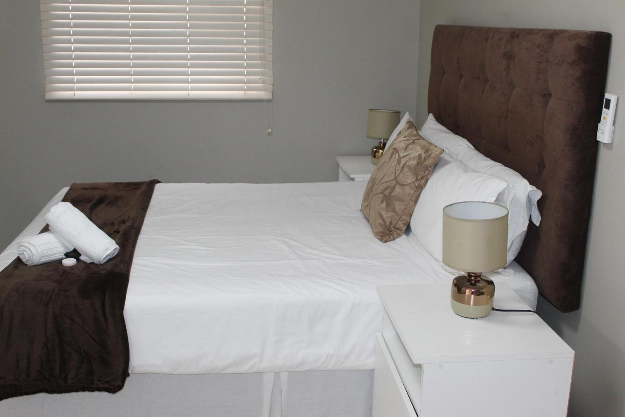 103Onwallace Self Catering Guest House ケープタウン エクステリア 写真