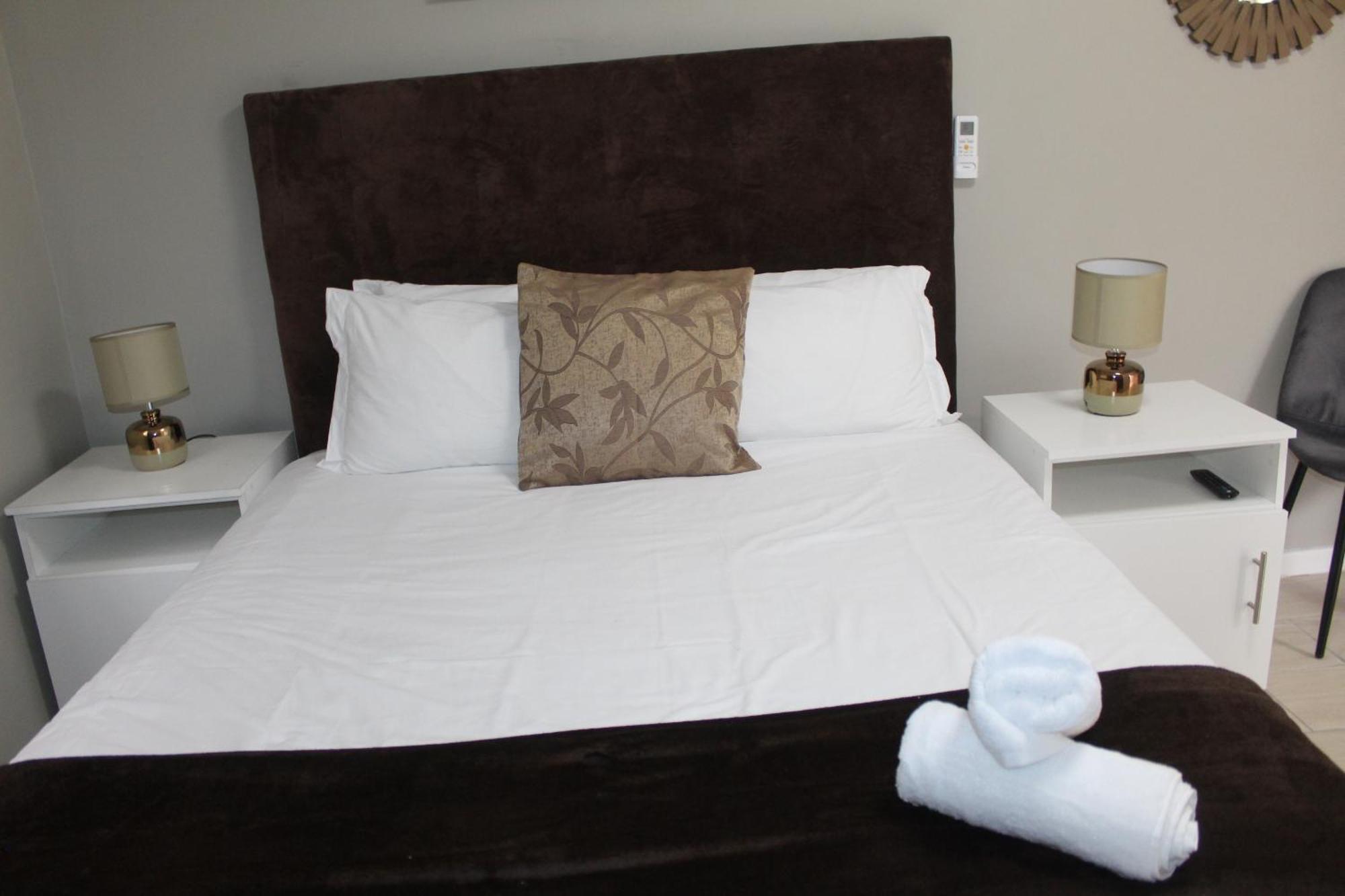 103Onwallace Self Catering Guest House ケープタウン エクステリア 写真