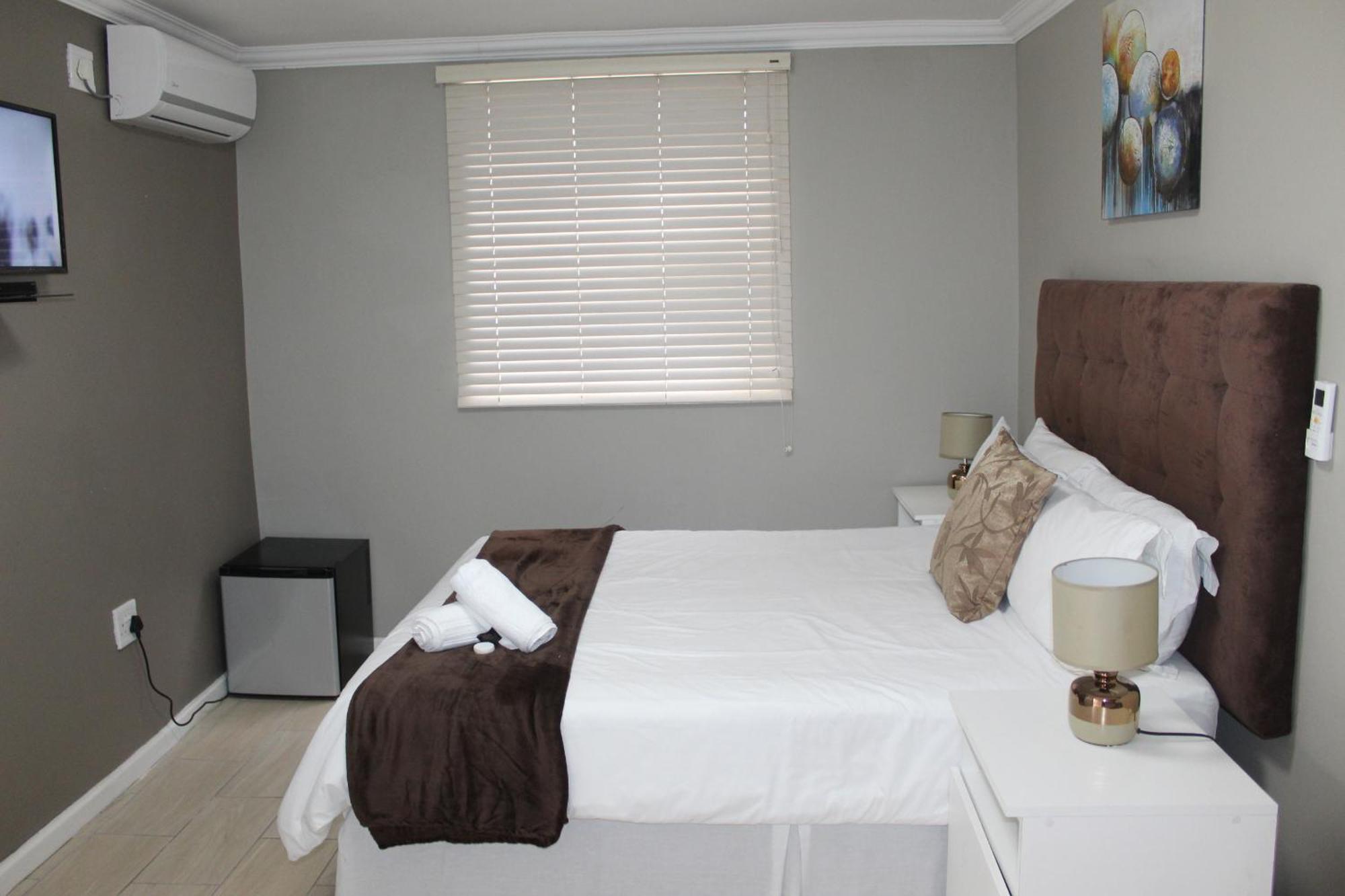 103Onwallace Self Catering Guest House ケープタウン エクステリア 写真