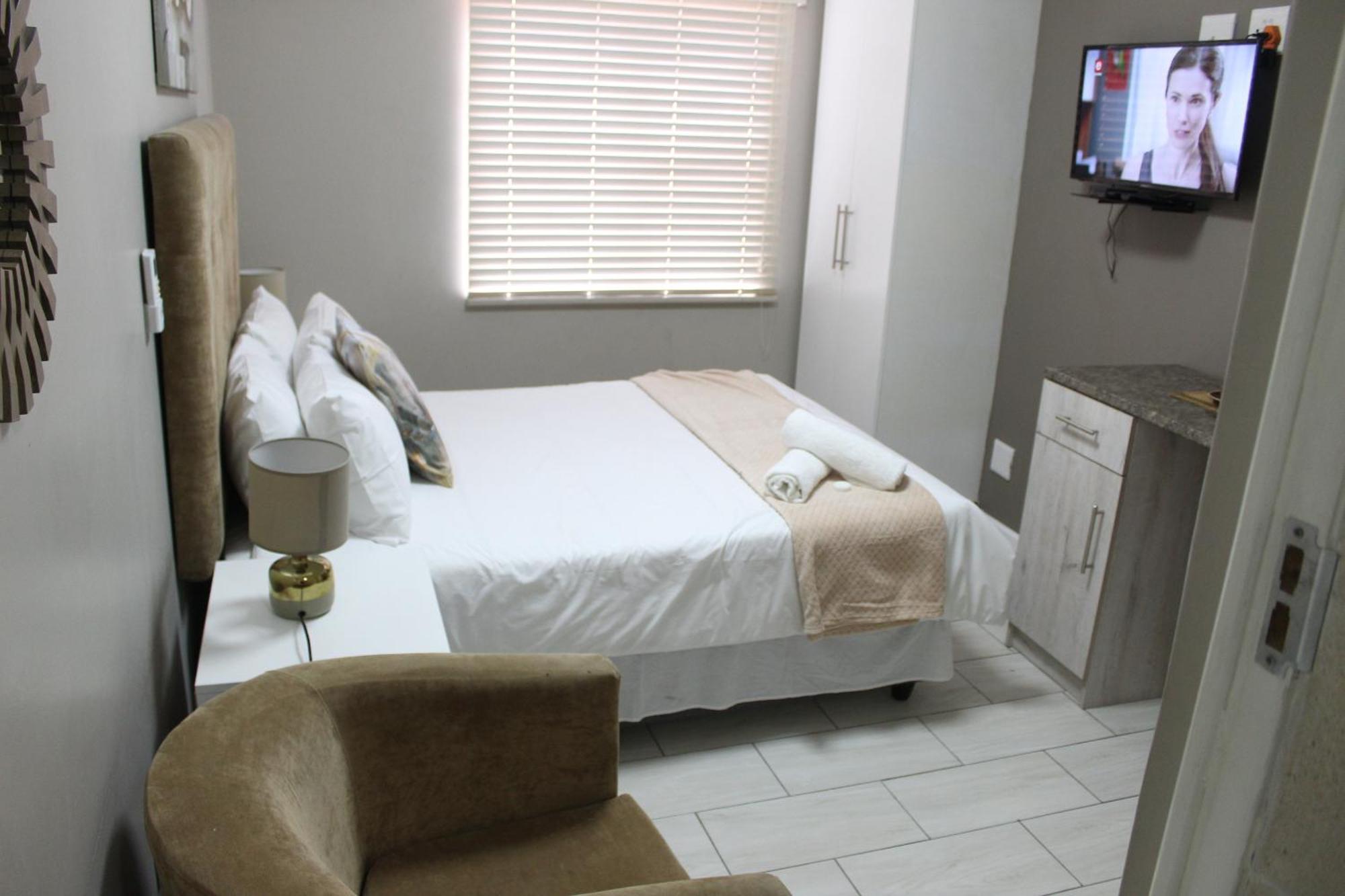 103Onwallace Self Catering Guest House ケープタウン エクステリア 写真